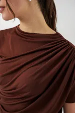 Chemisier Sandy à manches courtes et détails froncés 945 - Marron