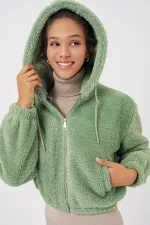 Veste courte à capuche en peluche 5193 - Vert écru