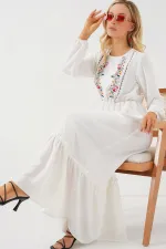 Kadın Nakışlı Uzun Tesettür Elbise 2550 - Beyaz