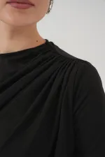 Büzgü Detaylı Kısa Kol Sandy Bluz 945 - Siyah