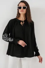 Kadın Nakışlı Örme Bluz 941 - Siyah