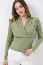 Kadın Omuz Vatkalı Kruvaze Yaka Bluz 942 - E.Yeşil
