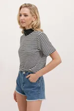 Women's Black Polo Collar Zippered Striped T-Shirt 0497
