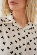 Chemise à manches courtes à motifs pour femme 20310 - Crème