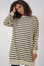 55452 Kadın Bisiklet Yaka Çizgili Tesettür Tunik - Siyah