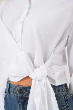 Chemise à manches longues pour femme avec fermeture à boutons et cravate 20325 - Blanche