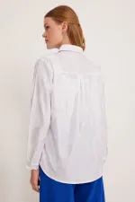 Chemise blanche pour femme avec motif argenté 20253