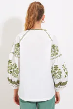 Chemisier en lin brodé kaki écru pour femme 902