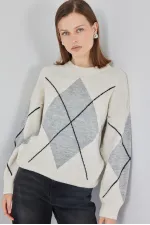 15895 Oversized Knitwear Sweater with Diamond Pattern - M. Cream