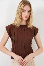 Women's Textured Sleeveless Knitted Stretch Blouse 991 - Brown