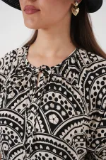 Robe à motifs à manches courtes pour femme 2553 - Noir