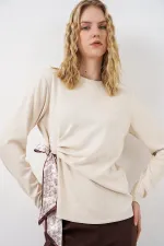 Kadın Fular Detaylu Uzun Kol Bluz 40000 - Krem
