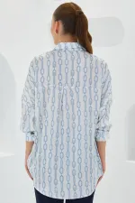 Chemise oversize en satin turquoise et blanc à motifs pour femme 3985