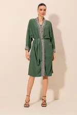 Kimono long brodé en maille 5865 - Vert émeraude