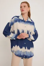 Chemise oversize à motifs crème et bleu marine pour femme 5923