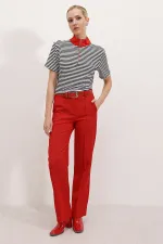 T-shirt rayé rouge à col polo zippé pour femme 0497