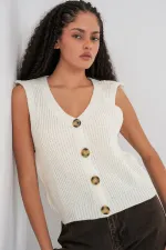 Gilet court boutonné en maille - Écru 15881