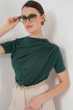 Chemisier Sandy à manches courtes et détails froncés 945 - Vert émeraude