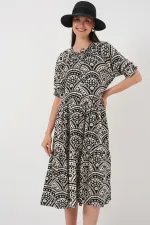 Robe à motifs à manches courtes pour femme 2553 - Noir
