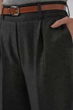 6686 Kadın Pileli Kemerli Kumaş Pantolon - Füme
