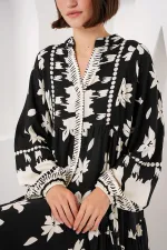 Robe hijab à motifs authentiques 2423 - Noir2