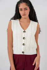 15882 Buttoned Short Knit Vest - White