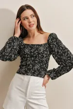 0465 Balloon Sleeve Knitted Blouse - D. Black