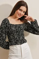 0465 Balloon Sleeve Knitted Blouse - D. Black