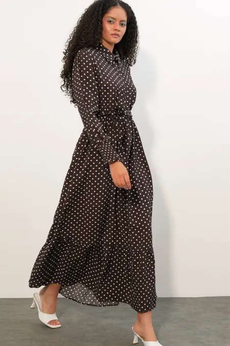 Robe hijab à pois ceinturée pour femme 2589 - Marron foncé