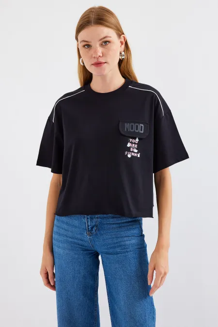 4321 Oversize T-Shirt with Pocket Detail - Black 4321 Oversize T-Shirt with Pocket Detail - Black
