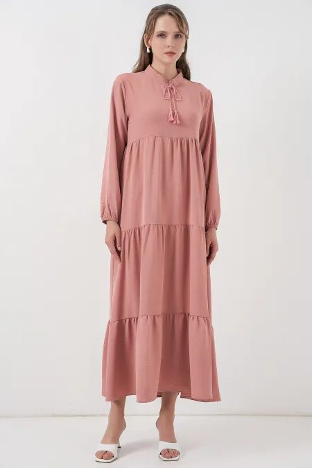 T1627 Yaka Bağcıklı Elbise - Pudra