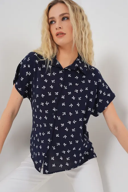 Chemise à manches courtes à motifs pour femme 20310 - Bleu marine