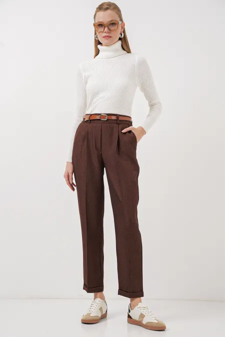 6686 Women's Pleated Belted Fabric Trousers - Brown