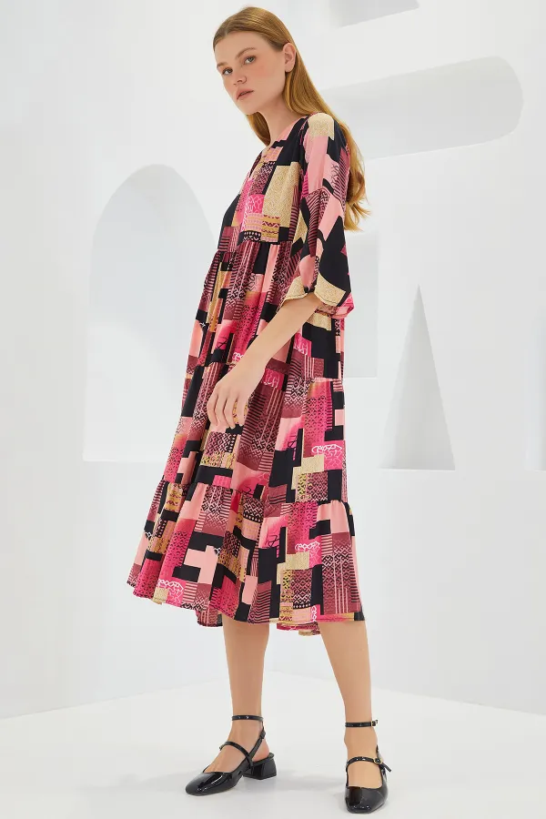 Robe courte en viscose à motifs fuchsia et noirs pour femme, manches courtes, 1959