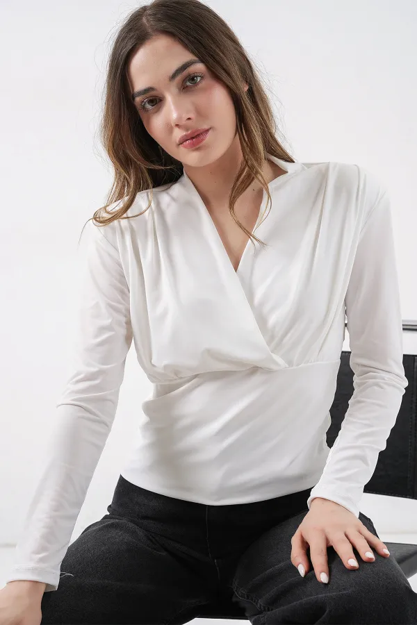 Kadın Omuz Vatkalı Kruvaze Yaka Bluz 942 - Beyaz