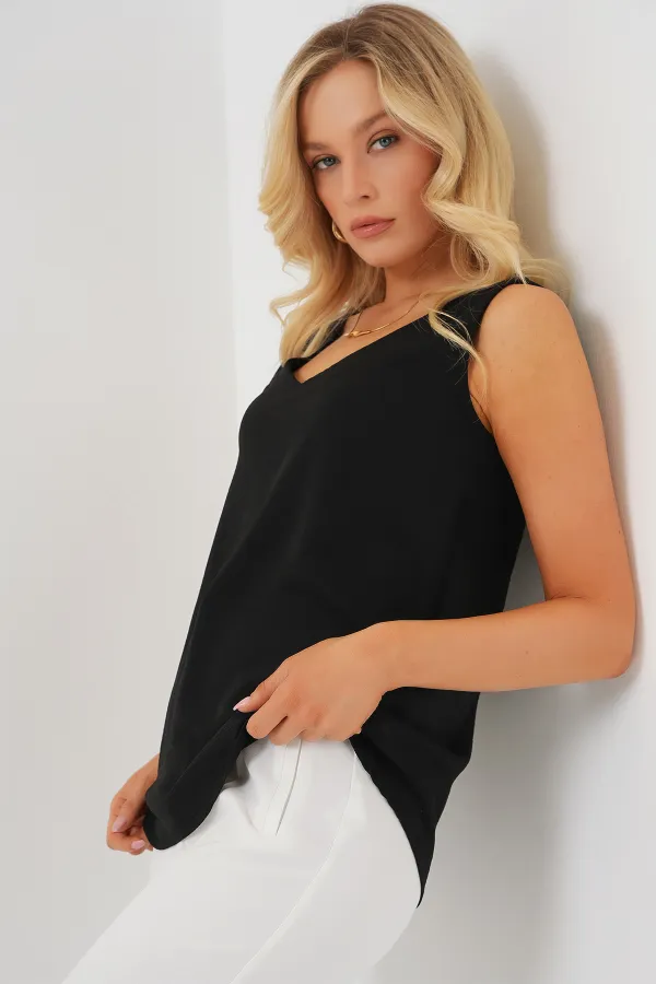 V Yaka Sıfır Kol Bluz 950 - Siyah