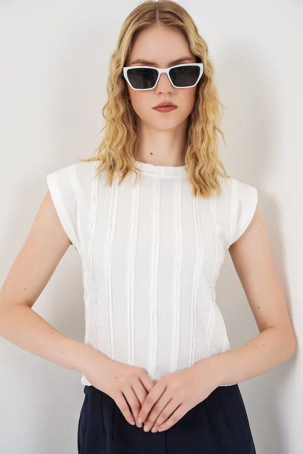 Women's Textured Sleeveless Knitted Stretch Blouse 991 - White