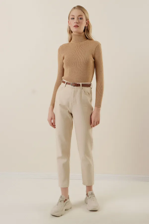 Pull à col roulé côtelé beige 15796