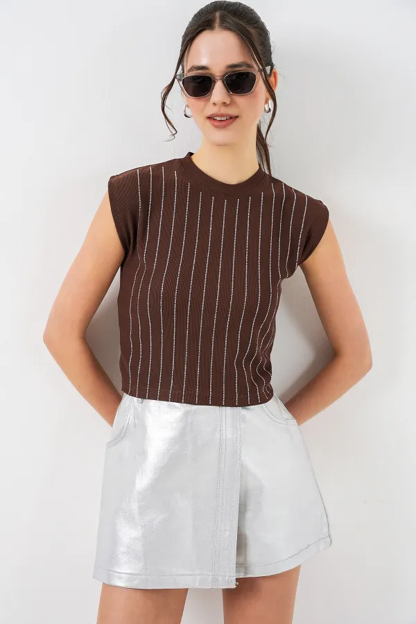 Women's Sleeveless Embellished Blouse 931 - Brown