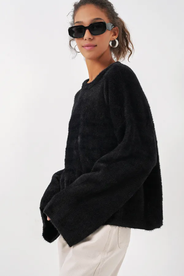 15915 Soft Texture Knit Sweater - Black