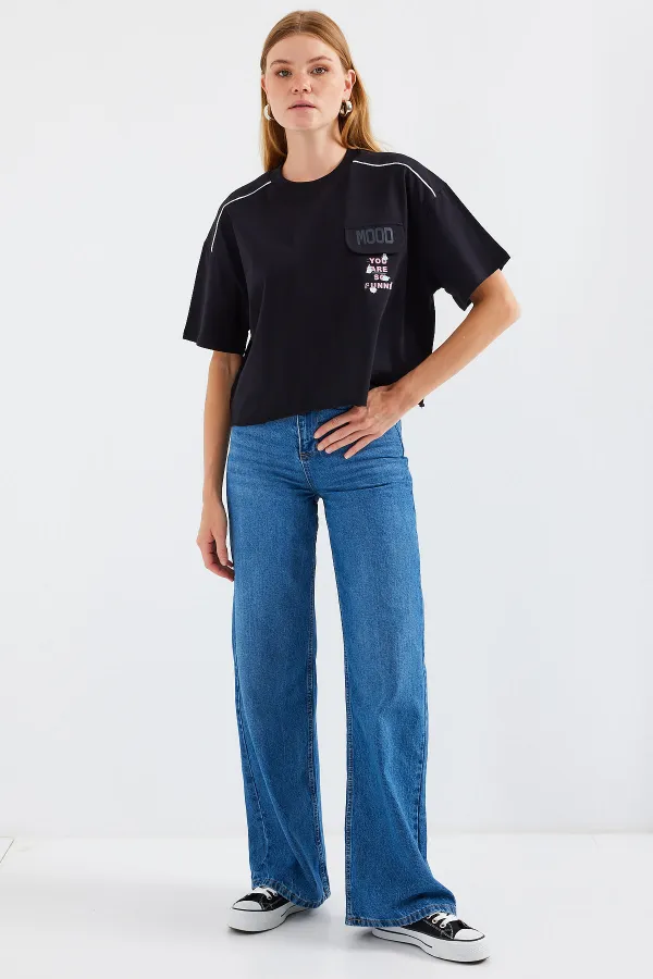 4321 Oversize T-Shirt with Pocket Detail - Black