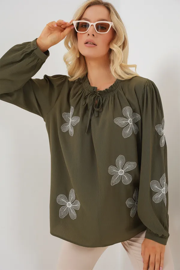 Kadın Uzun Kol Nakışlı Örme Bluz 951 - Haki