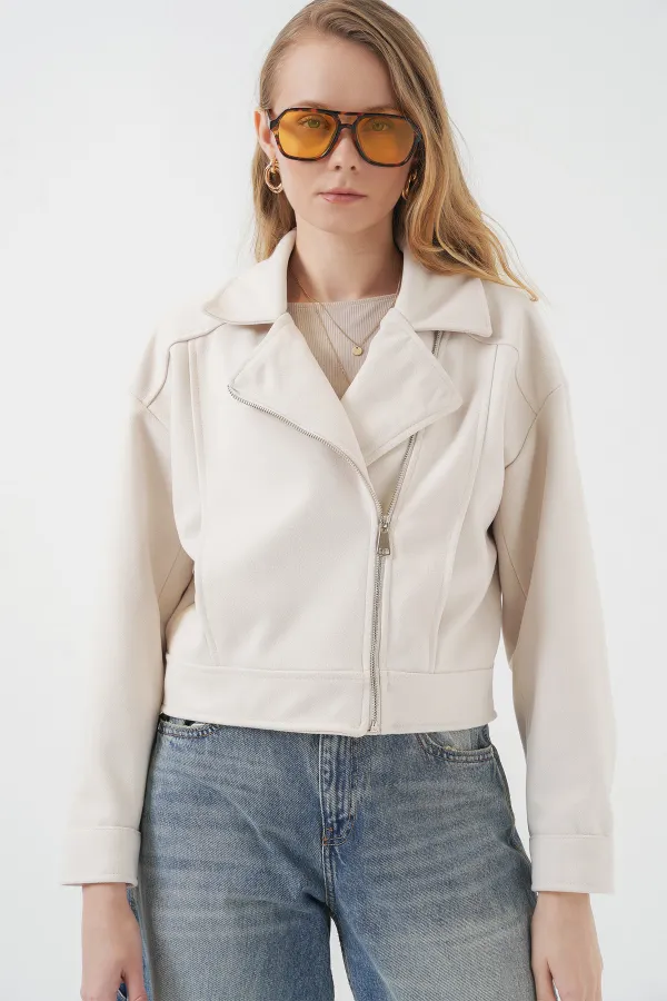 0717 Kadın Kısa Kaşe Ceket - Ekru