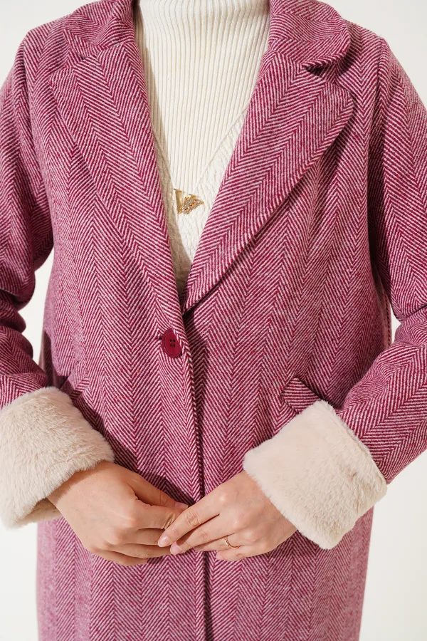 9145 Kadın Kolları Tüylü Balık Sırtı Kaşe Kaban - Bordo