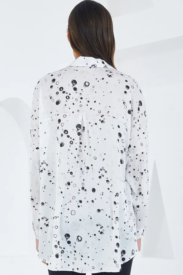 Chemise oversize en satin à motifs noirs et blancs pour femme 3985