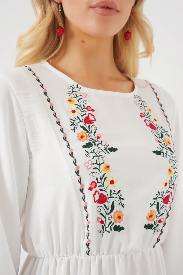 Kadın Nakışlı Uzun Tesettür Elbise 2550 - Beyaz