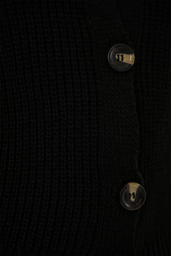 15881 Buttoned Short Knit Vest - Black