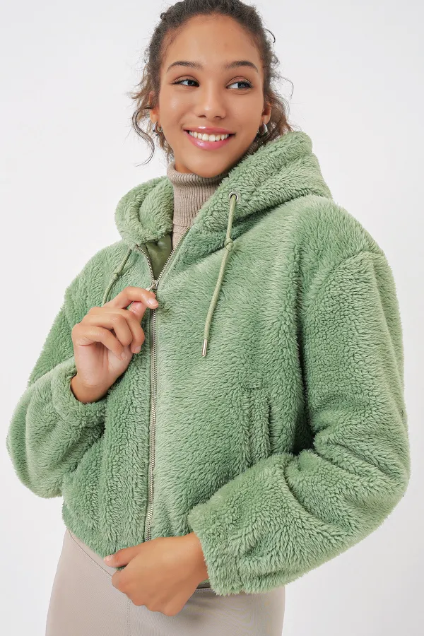 Veste courte à capuche en peluche 5193 - Vert écru