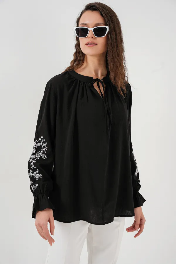Kadın Nakışlı Örme Bluz 941 - Siyah