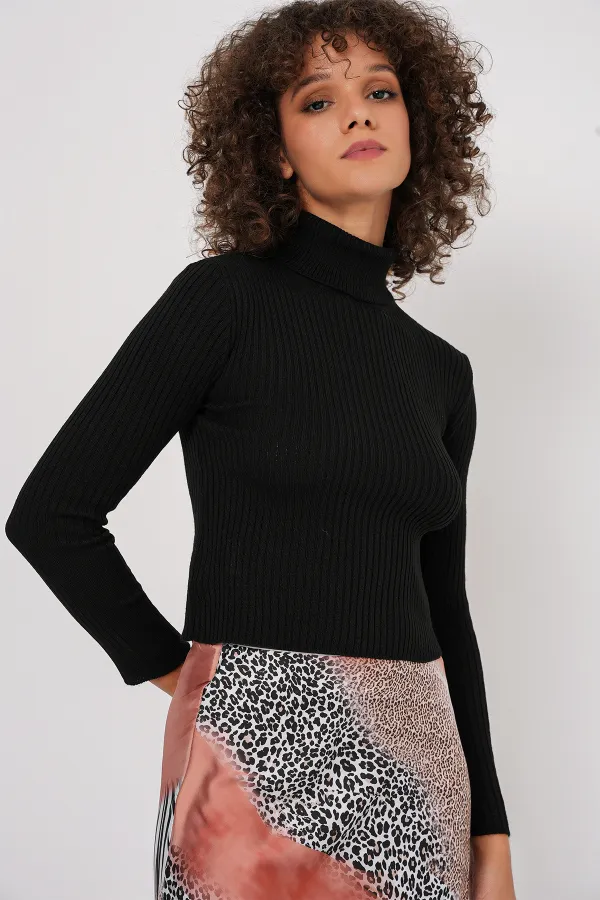 15896 Turtleneck Knit Sweater - Black